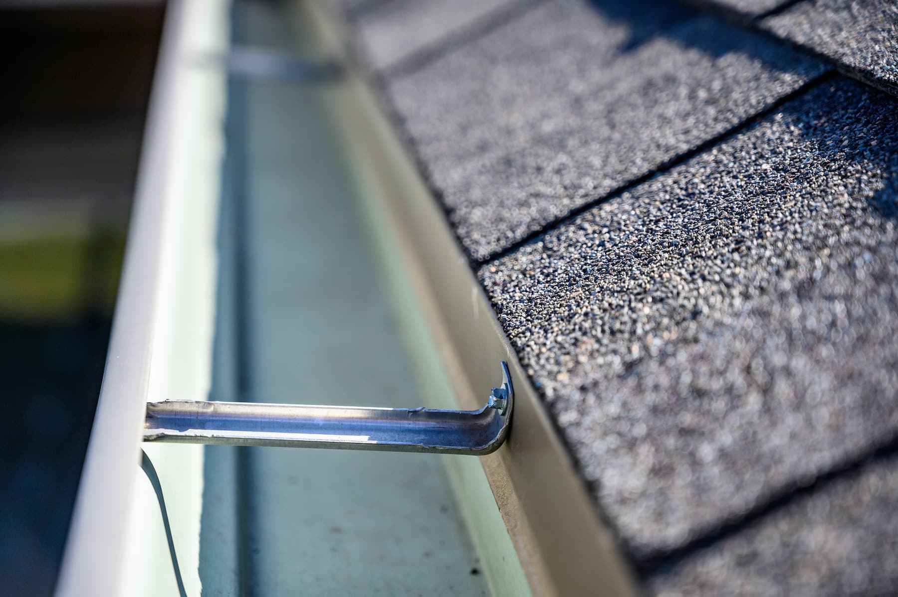 gutter cleaning Sandy Springs