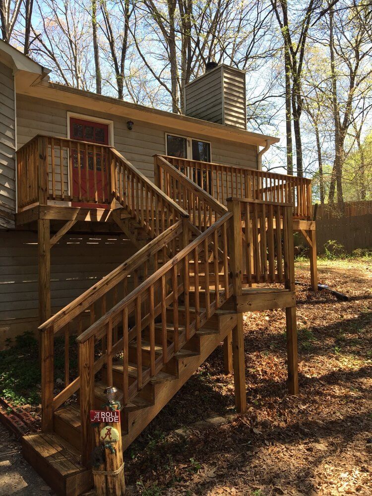 5 STAR REVIEW WITH CUSTOMER PHOTOS OF A BACK DECK THAT'S BEEN PRESSURE WASHED, STAINED, AND SEALED